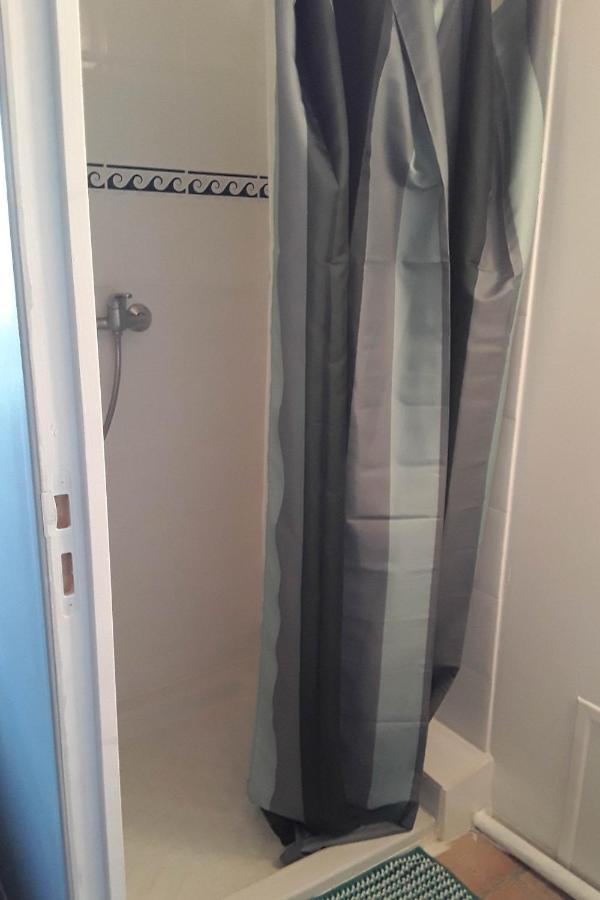 Studio Entre Cevennes Et Camargue Montfrin Екстер'єр фото